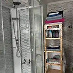 Apartment Centre *